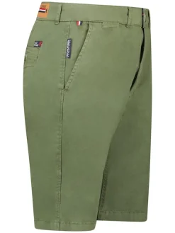 Bermuda kaki