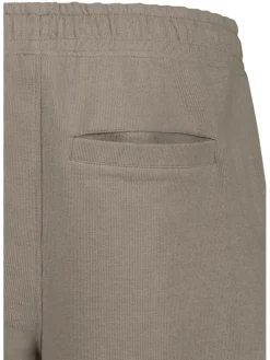 Short taupe