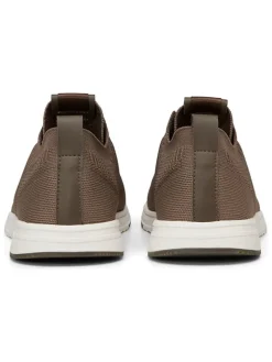 Sneakers bruin